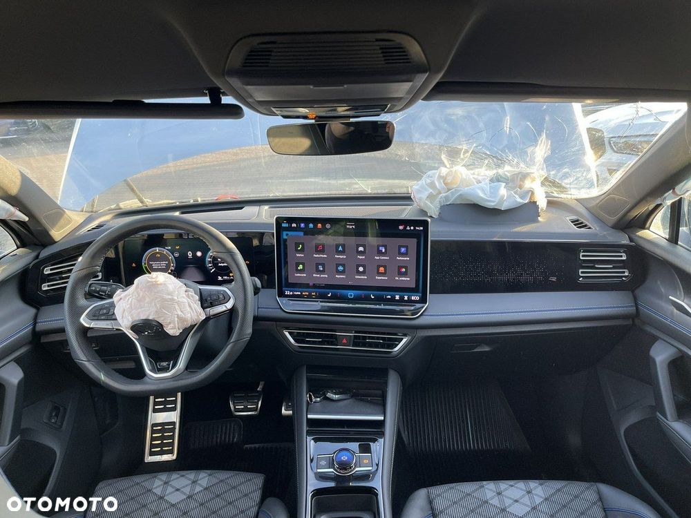 Volkswagen Tiguan - 12