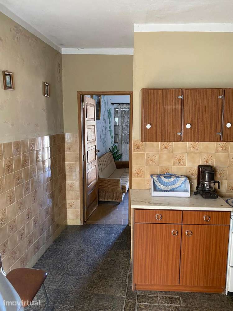 Casa em Touça , concelho de Vila Nova de Foz Côa. - Grande imagem: 3/16