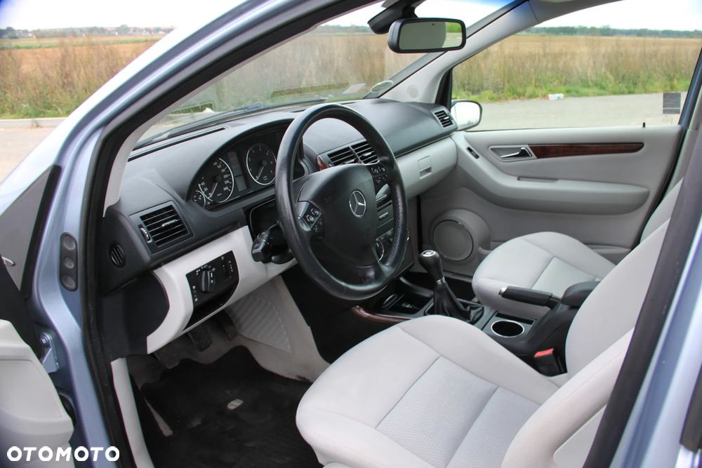 Mercedes-Benz Klasa A 170 Elegance - 15