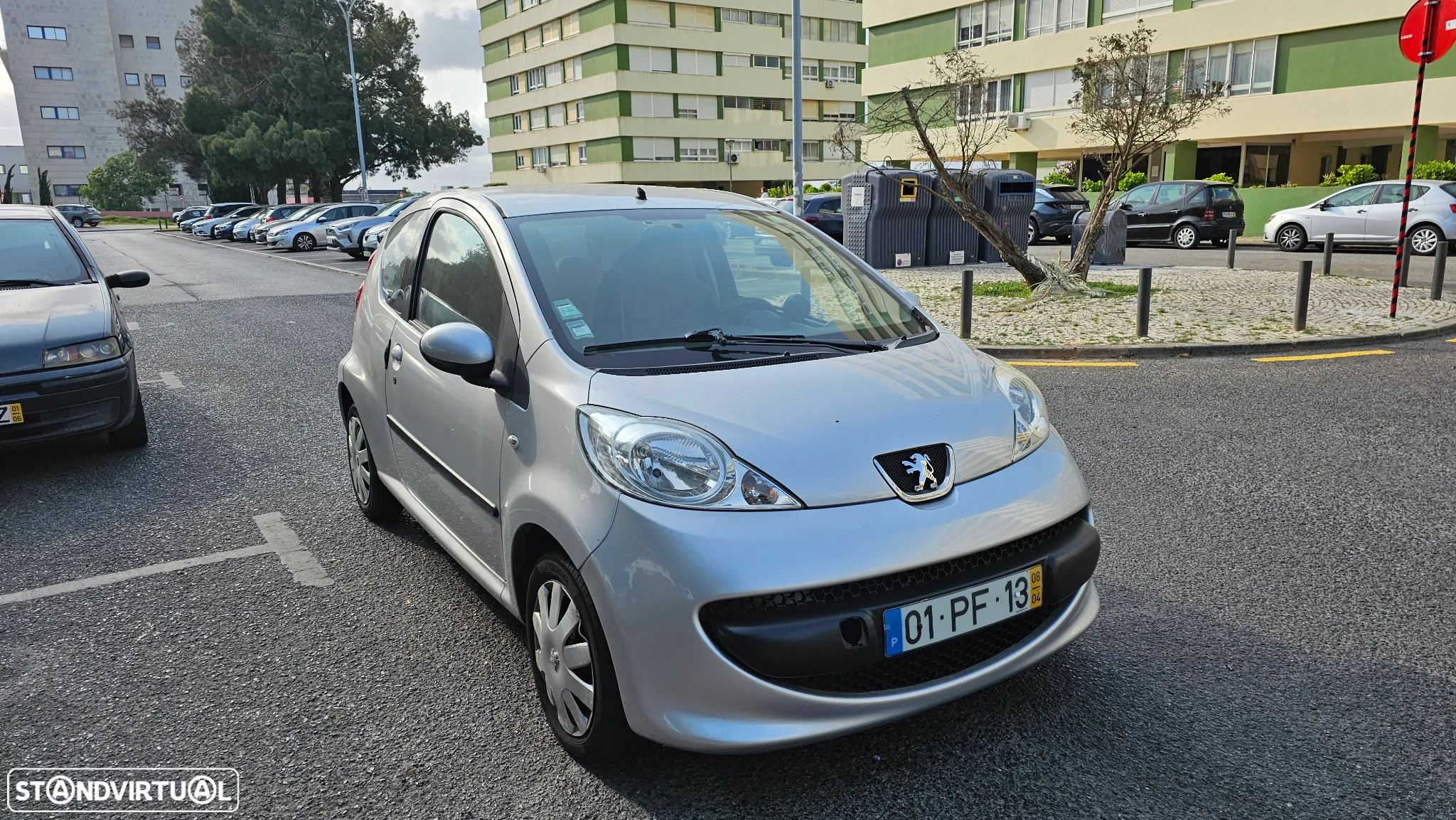 Peugeot 107 1.0 Trendy - 1