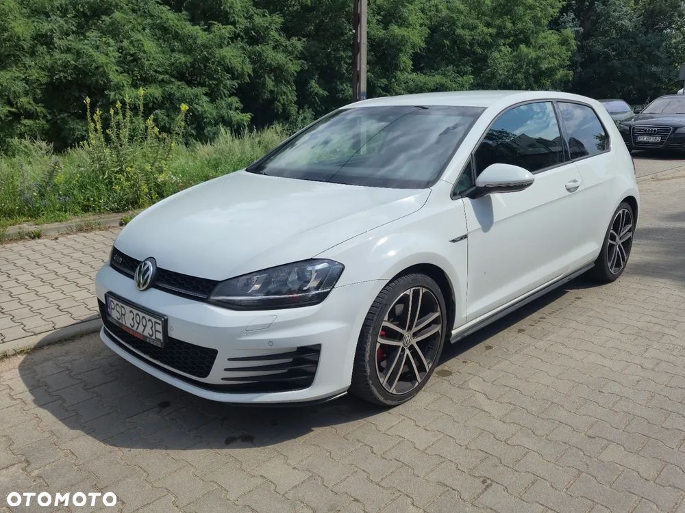 Volkswagen Golf - 7