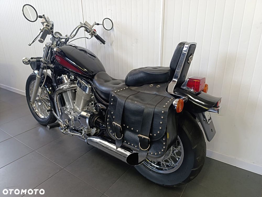Suzuki Intruder - 8