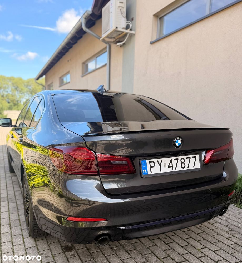BMW Seria 5 520d Sport Line - 6