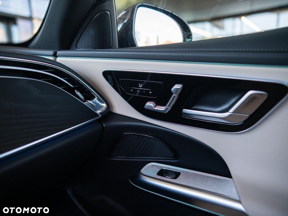 Mercedes-Benz Klasa E - 19