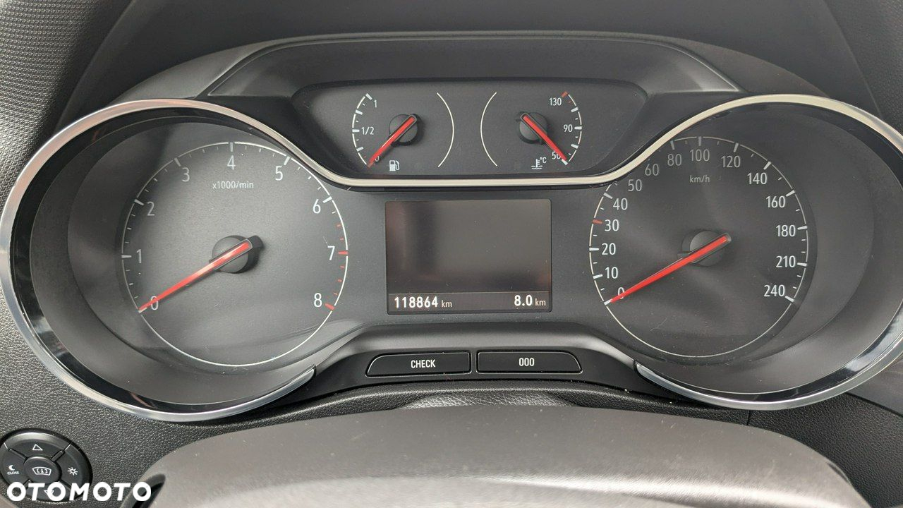 Opel Crossland X - 19