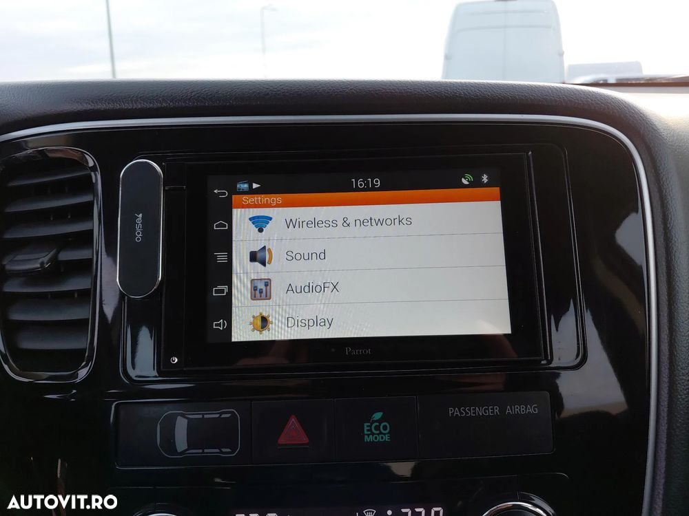 Mitsubishi Outlander 2.2 Litre DI-D AWD Instyle - 28