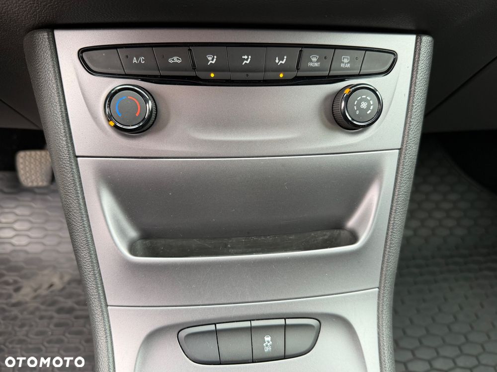 Opel Astra 1.4 Essentia - 20