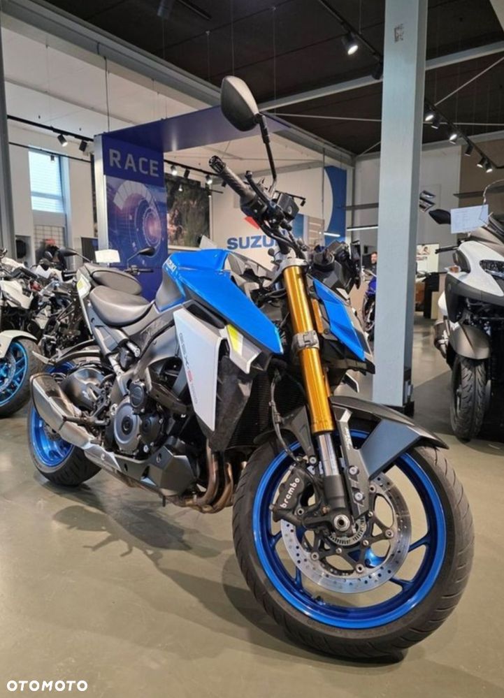 Suzuki GSX 1000 - 9