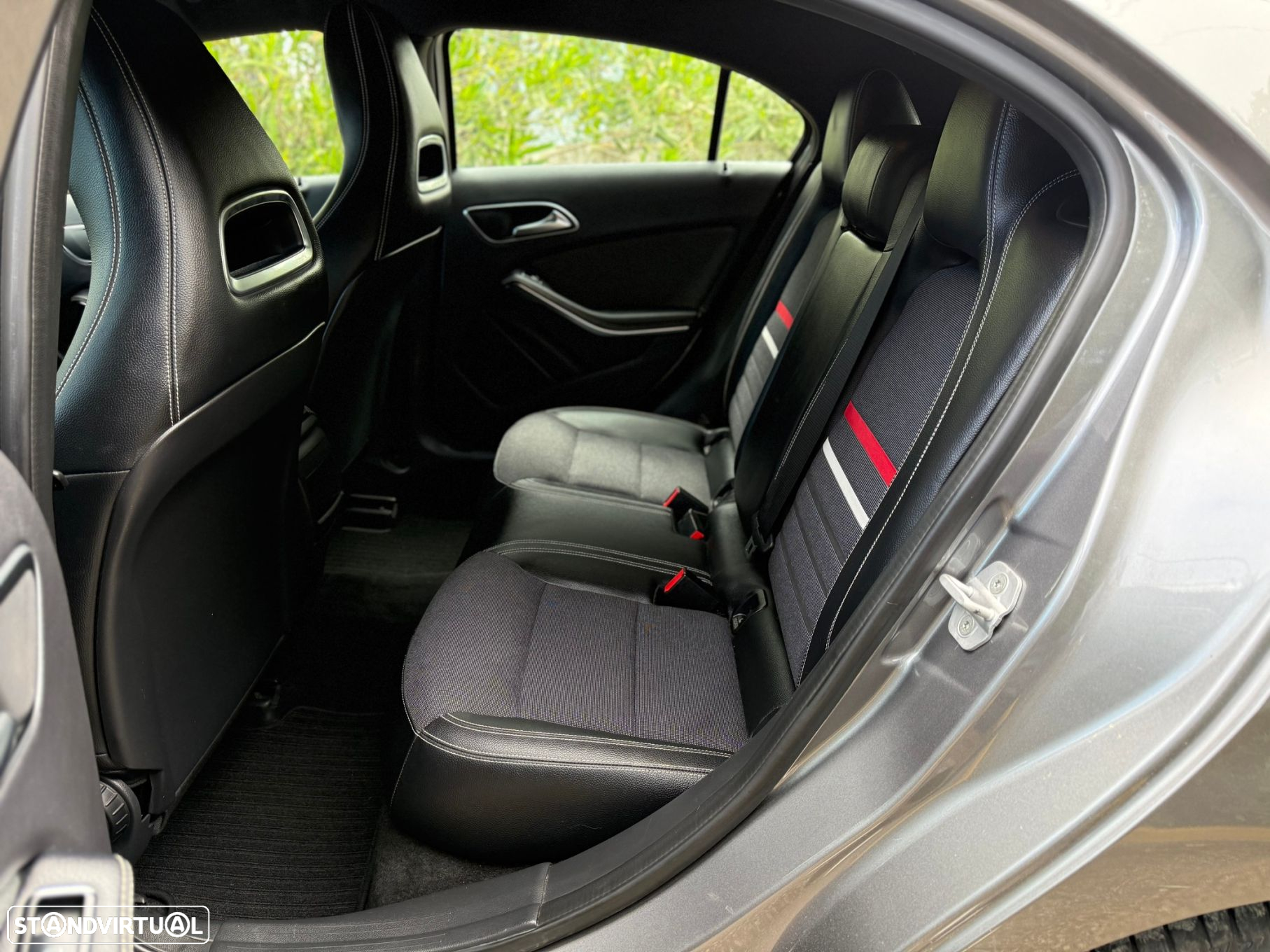 Mercedes-Benz A 180 - 9