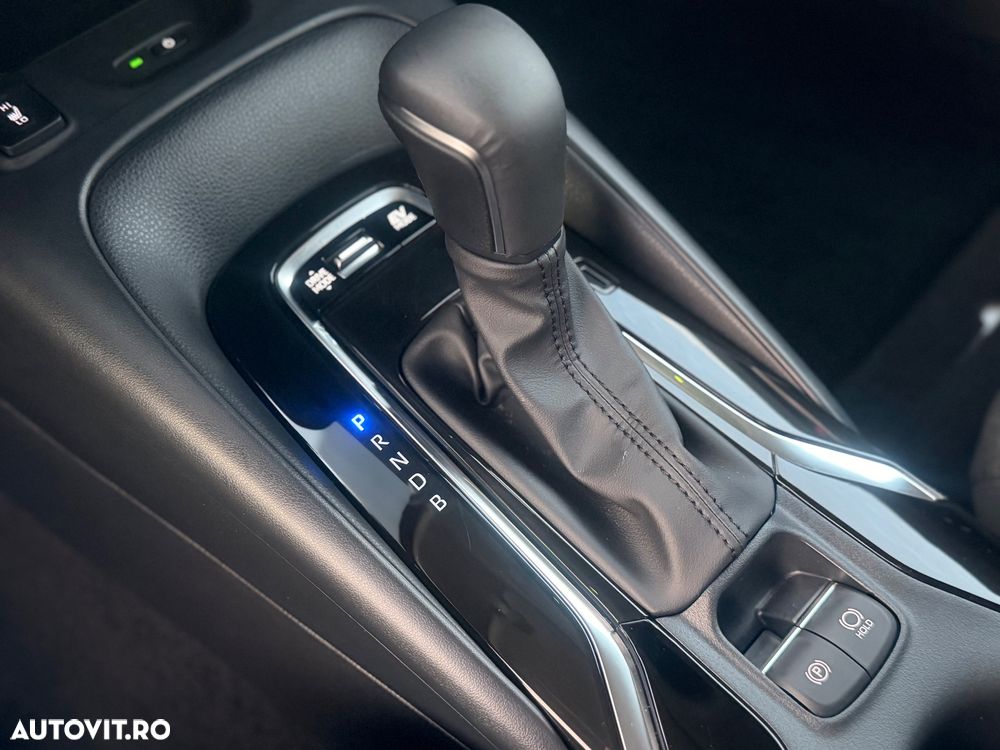 Toyota Corolla 1.8 HSD Business - 6