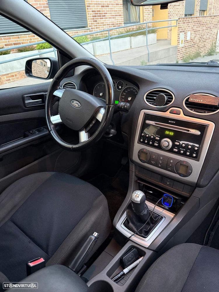 Ford Focus 1.6 TDCi Connection - 16