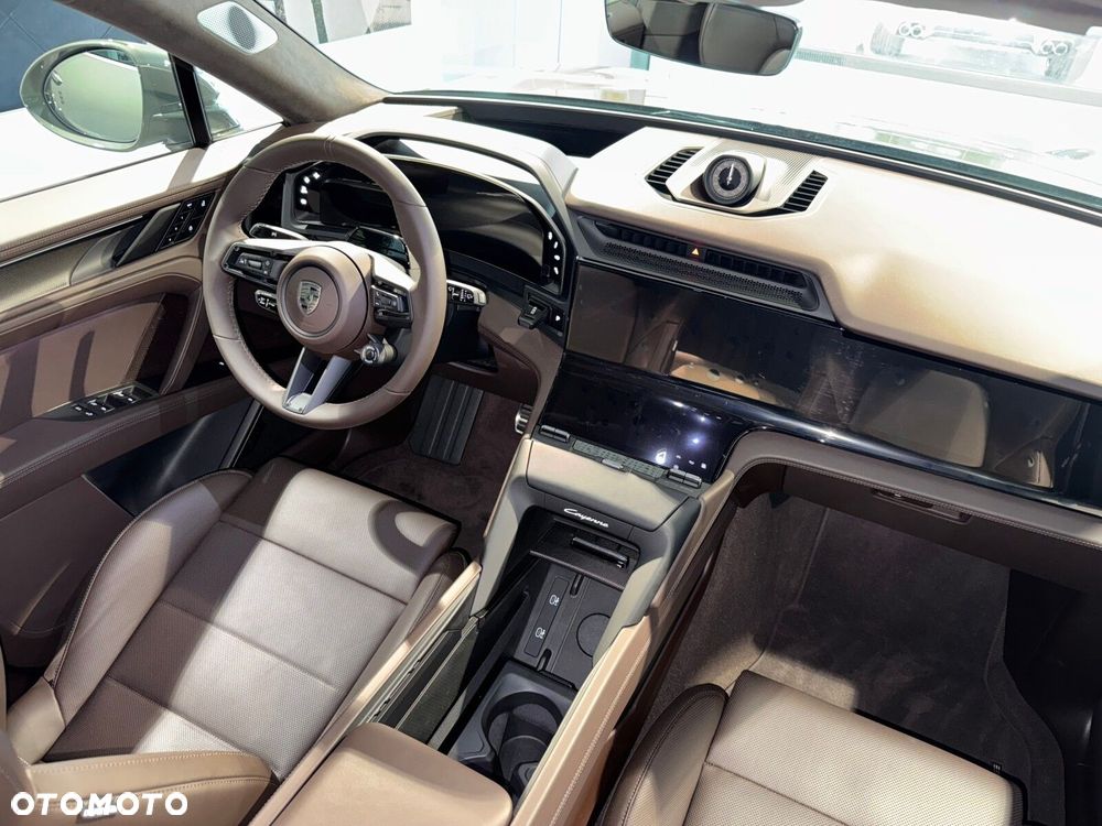 Porsche Cayenne - 32