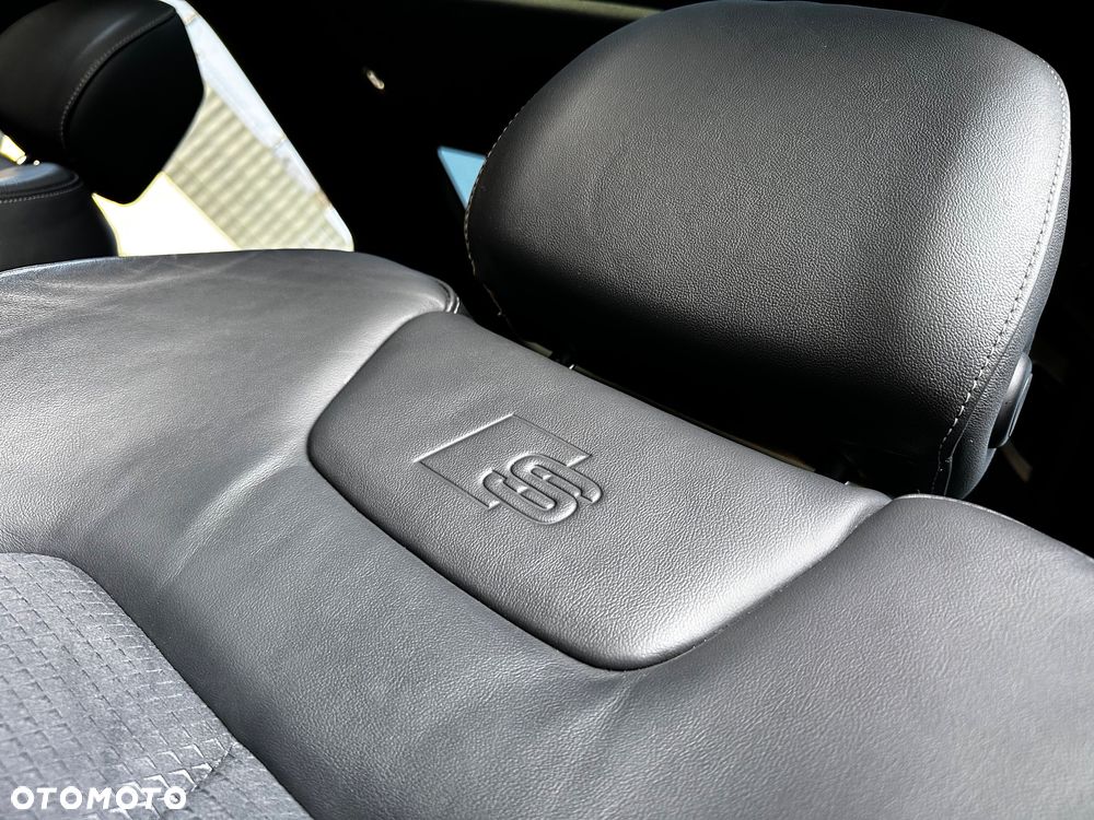 Audi A6 Avant 55 TFSI e quattro S tronic sport - 34