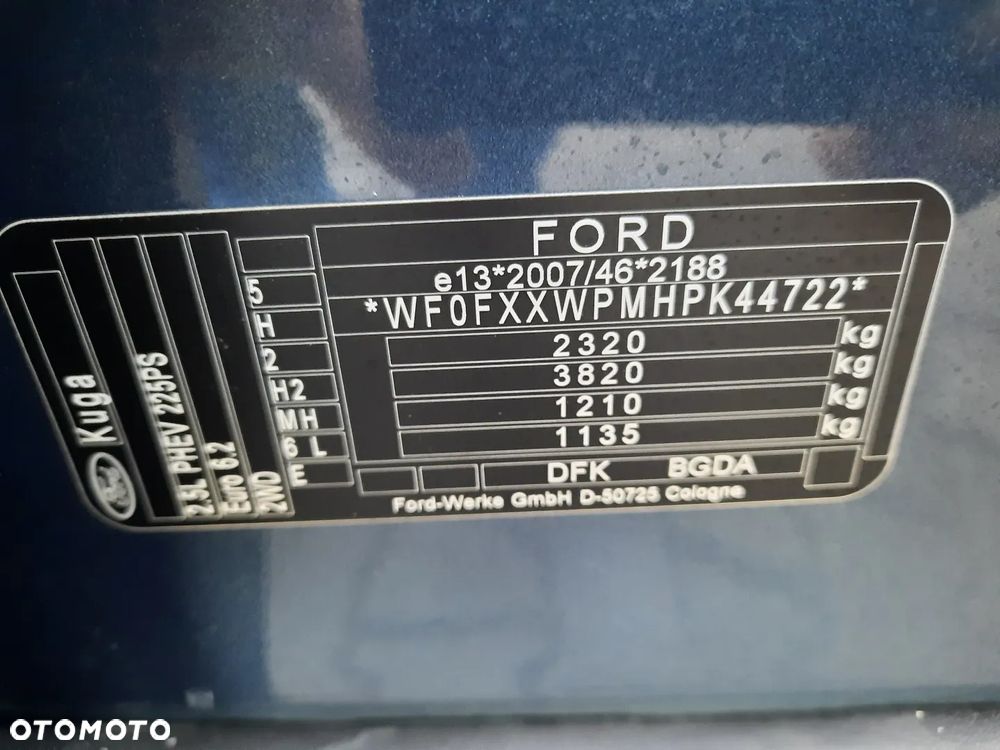 Ford Kuga 2.5 Duratec PHEV ST-LINE - 39