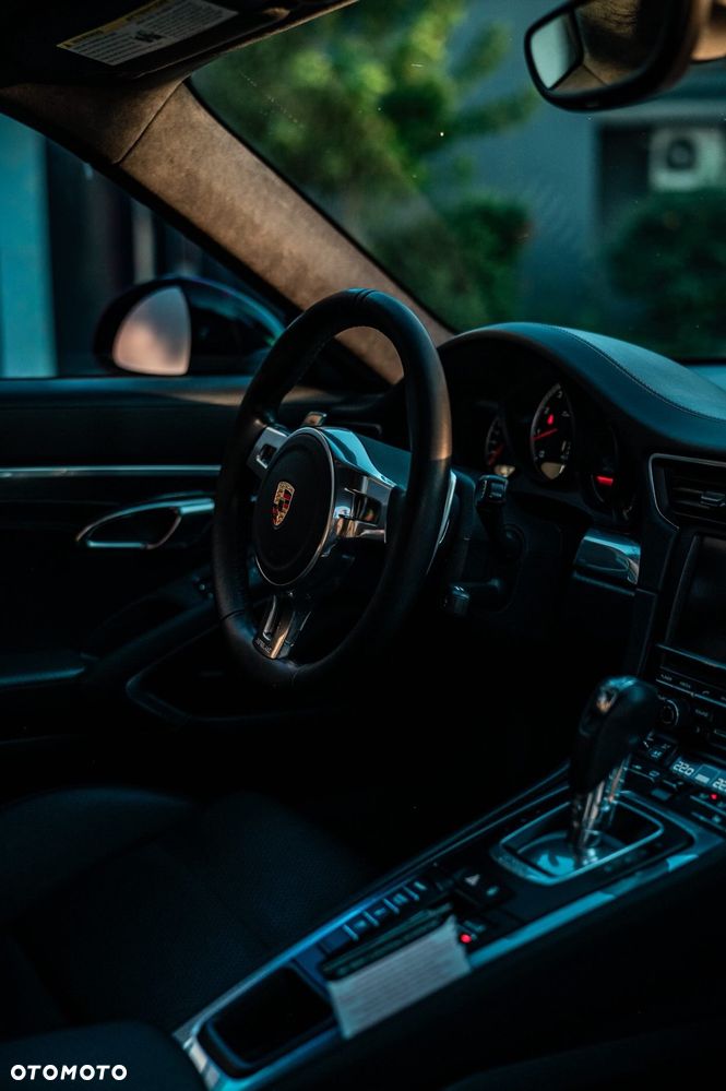 Porsche 911 Turbo - 26