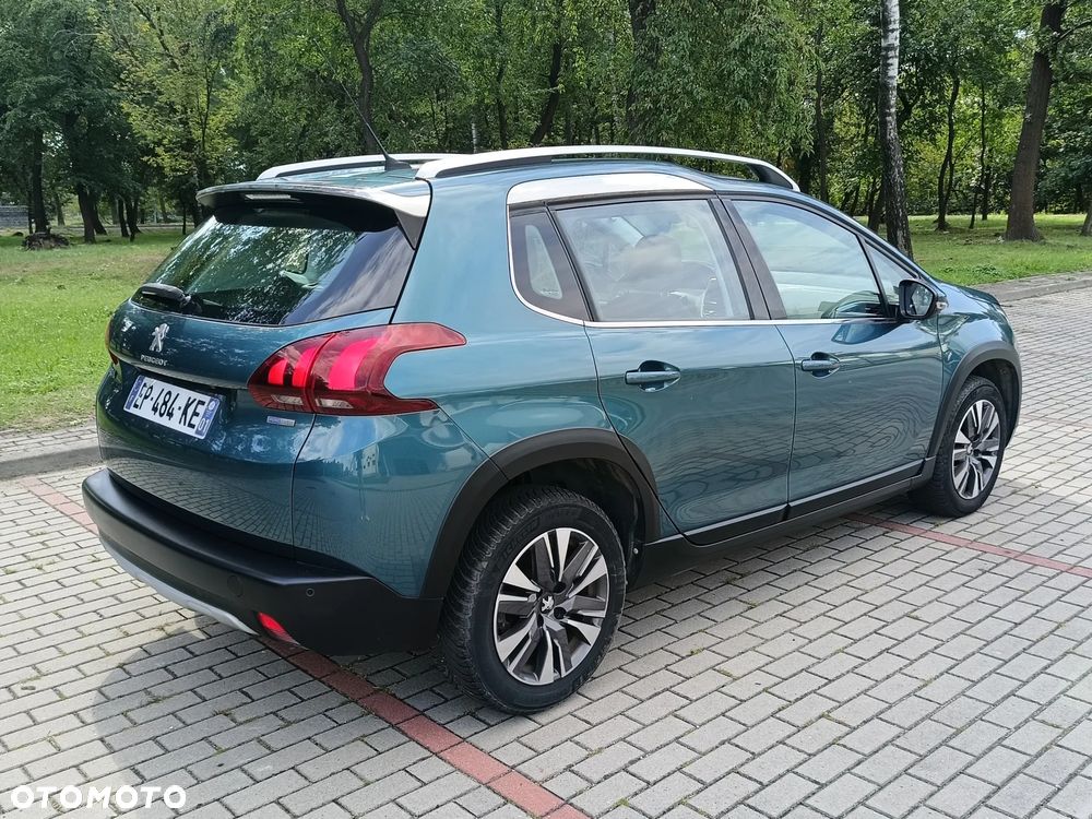 Peugeot 2008 PureTech 130 GPF Stop&Start Signature - 6