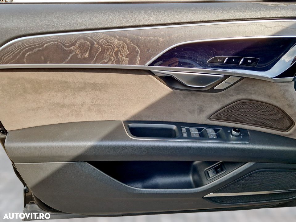 Audi A8 55 TFSI quattro Tiptronic MHEV - 18