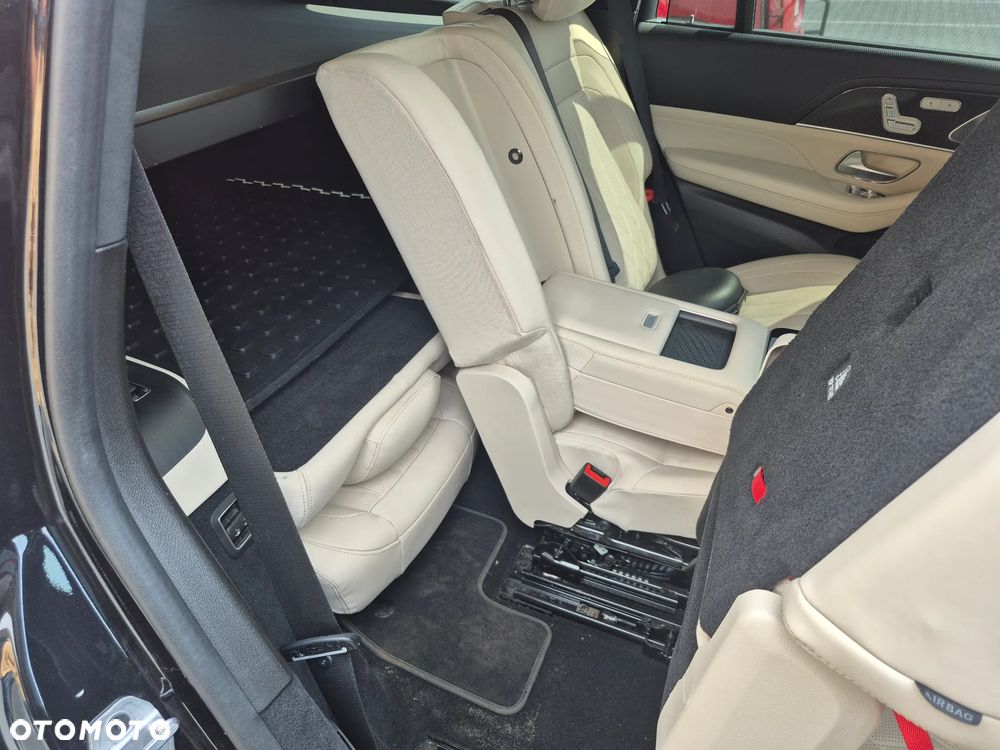 Mercedes-Benz GLS - 21
