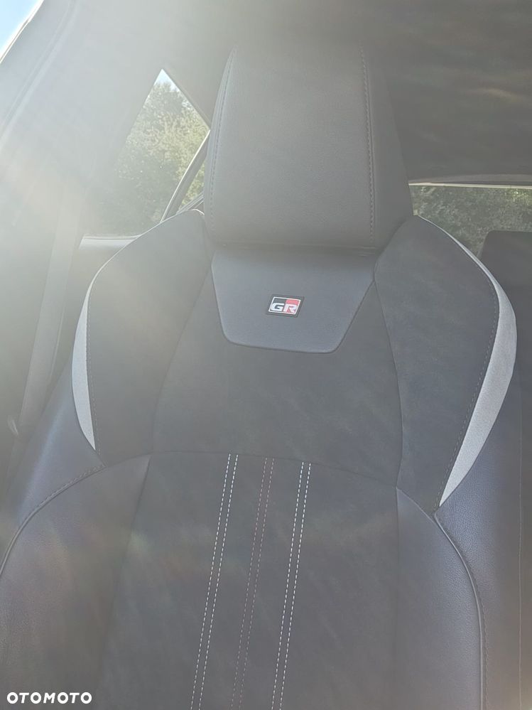 Toyota C-HR 2.0 Hybrid GR Sport - 2