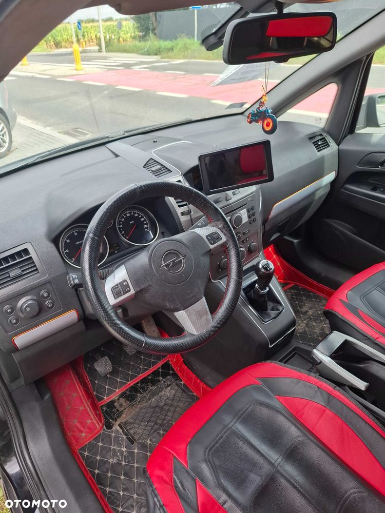 Opel Zafira - 4