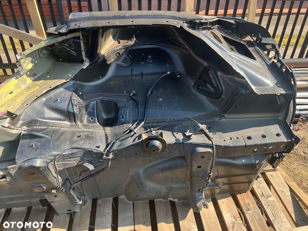 Ćwiartka lewy tył Jeep WL - 11