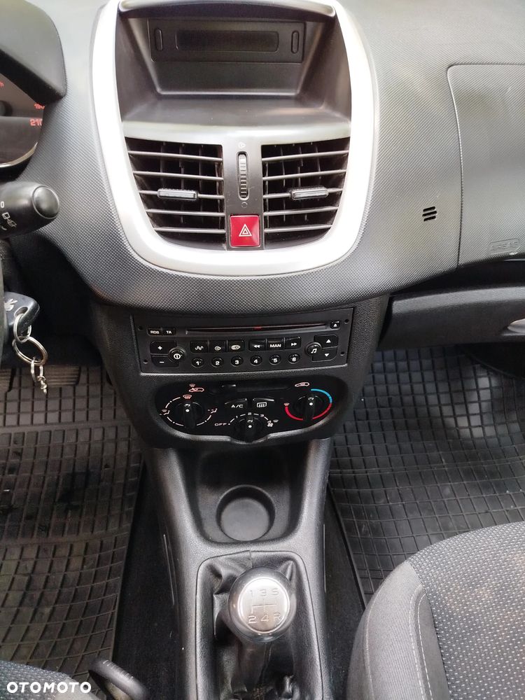 Peugeot 206 plus - 21