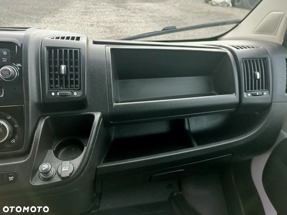 Fiat Ducato Chłodnia drzwi z obu stron 160KM 2 zasilania chłodni - 15
