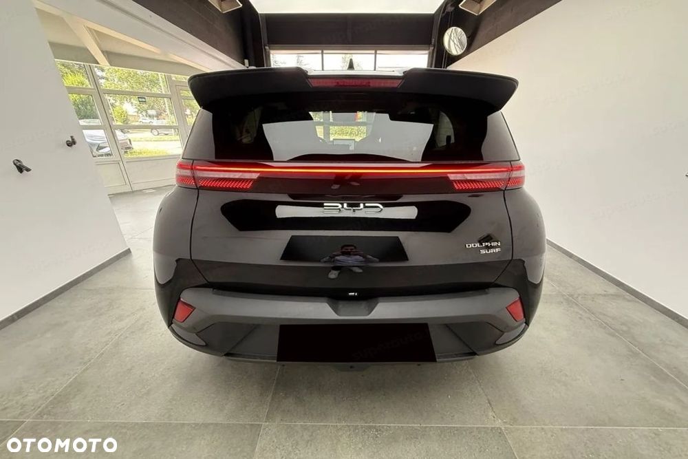 BYD Dolphin - 4
