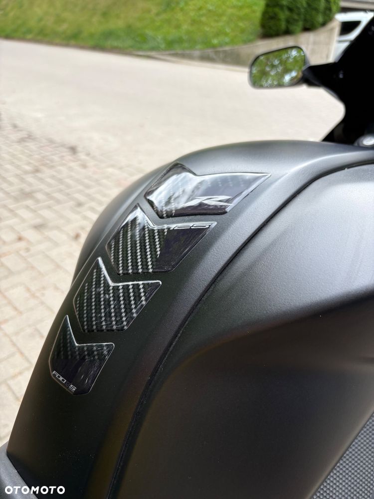 Yamaha YZF - 7