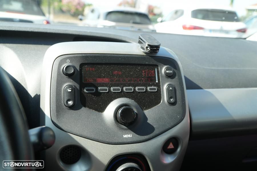 Toyota Aygo 1.0 - 8
