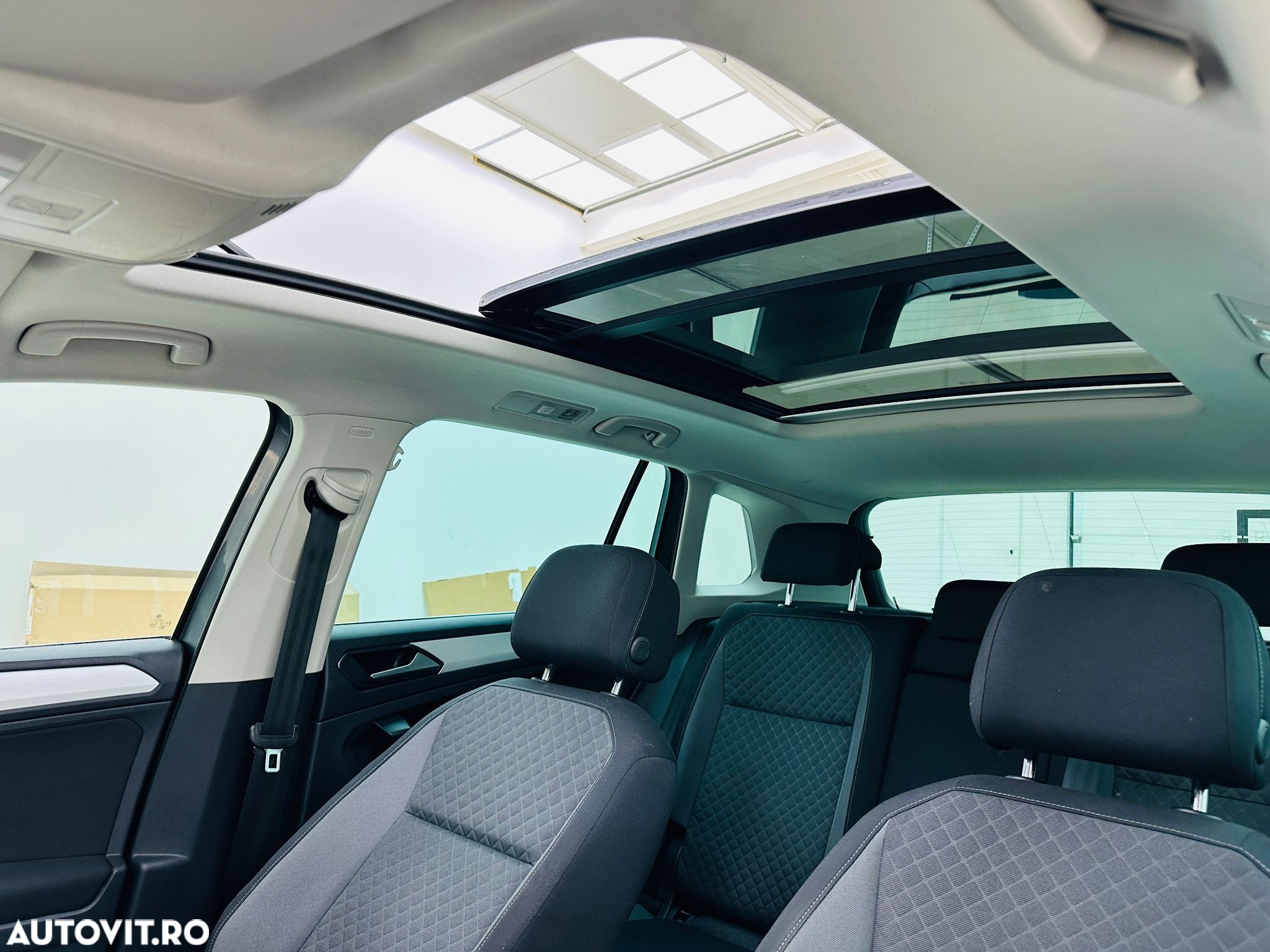 Volkswagen Tiguan - 24