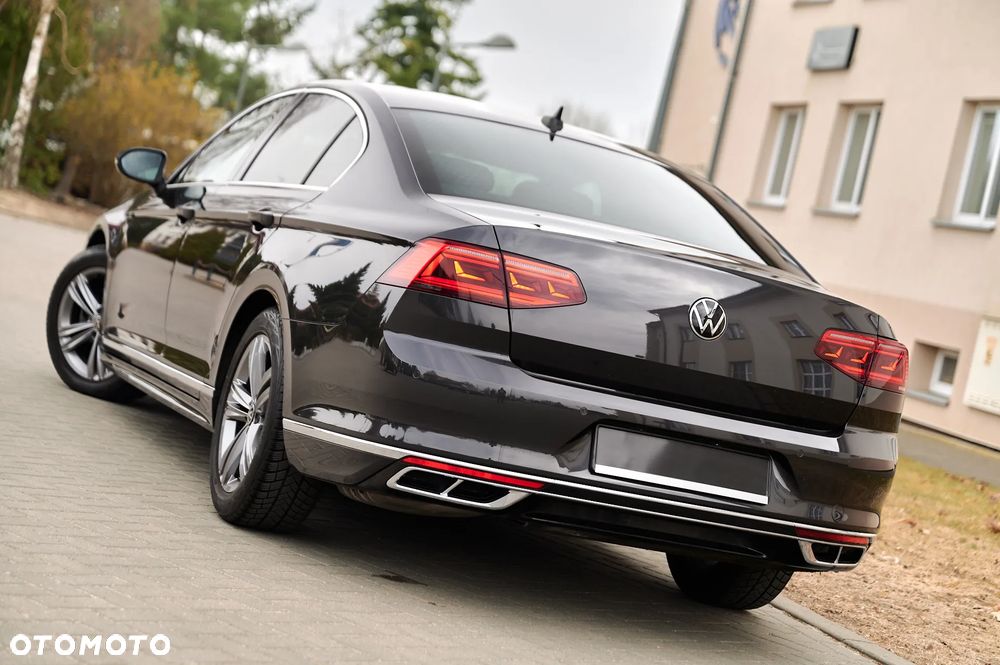 Volkswagen Passat - 10