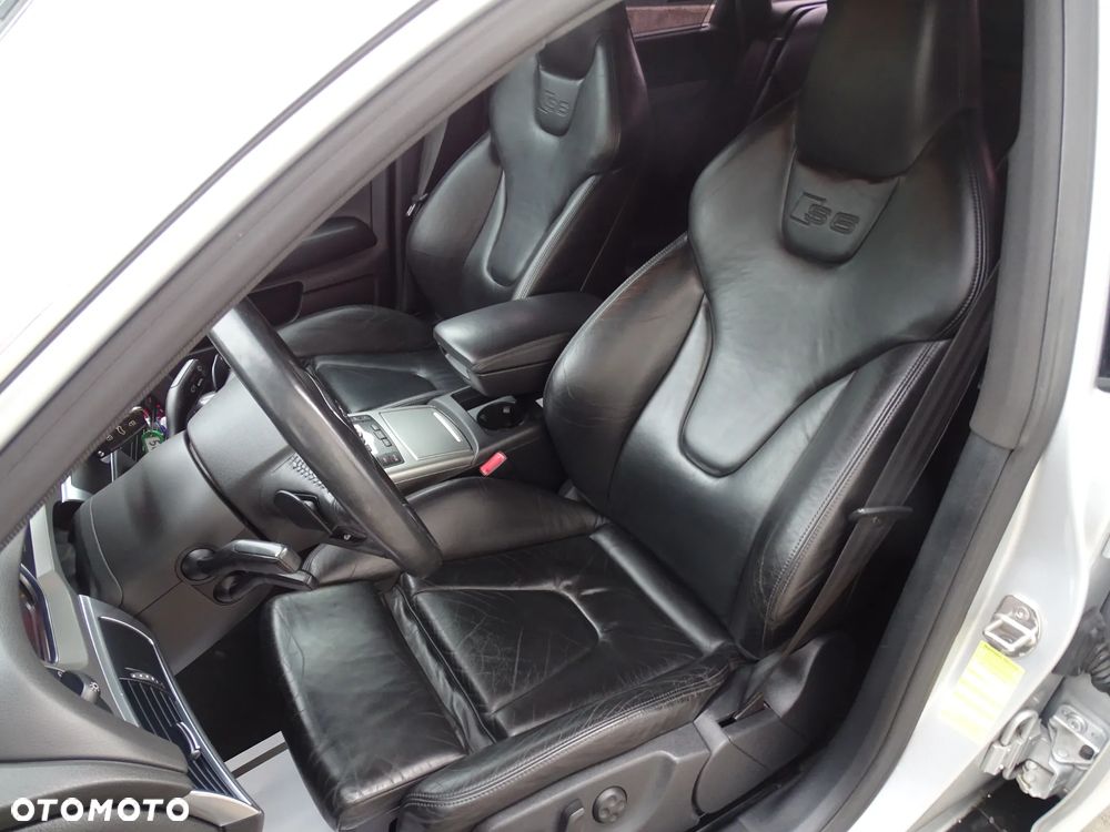 Audi S6 Avant Standard - 12