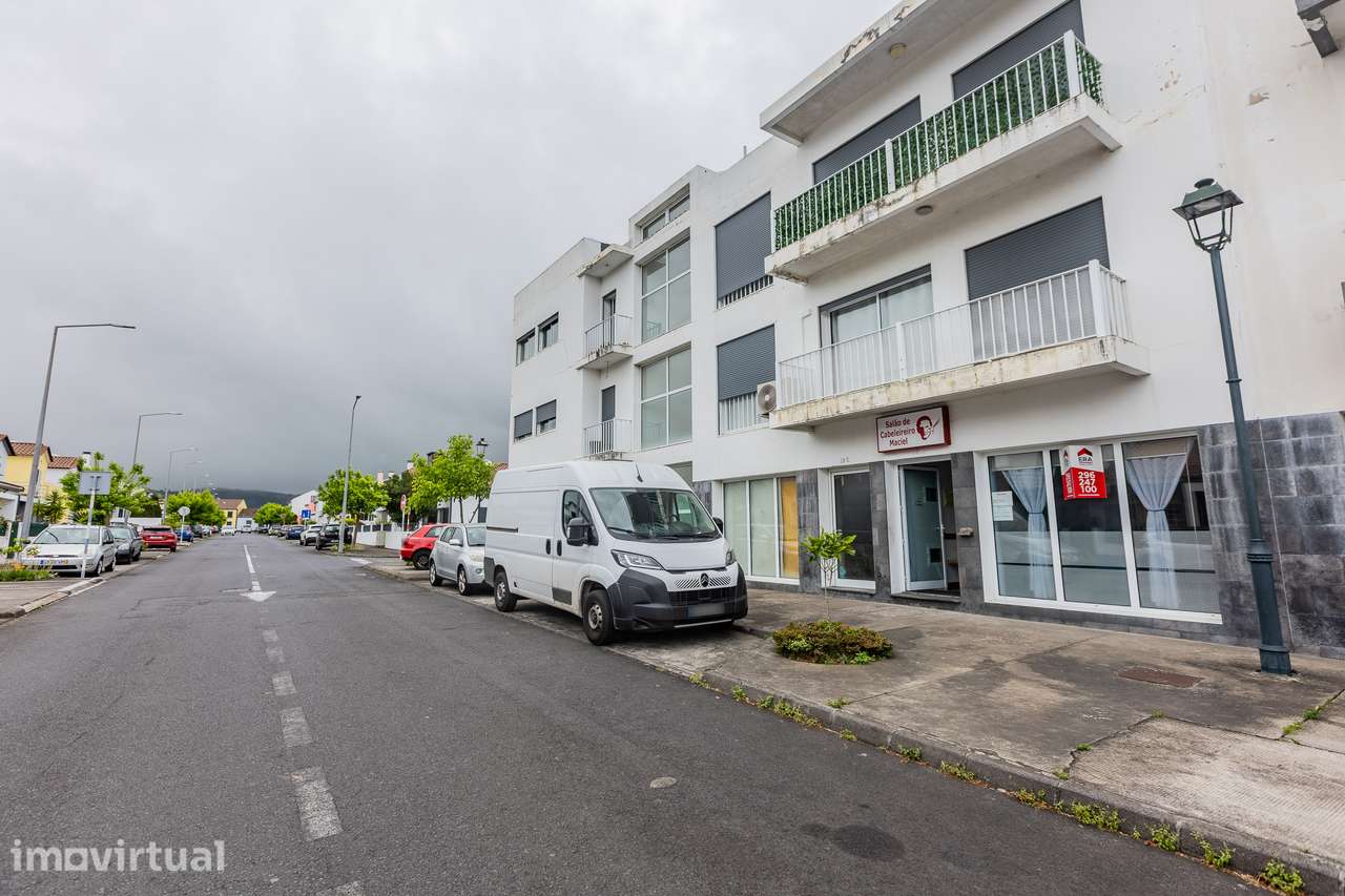 Espaço Comercial - Ribeira Grande (Conceição) - Grande imagem: 2/14