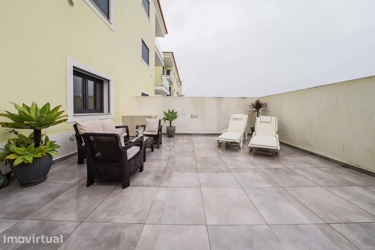 Apartamento recente com piscina e excelente exposição solar junto à... - Grande imagem: 3/36