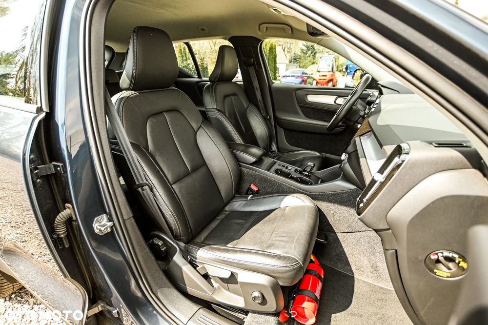 Volvo XC 40 T2 Core - 33