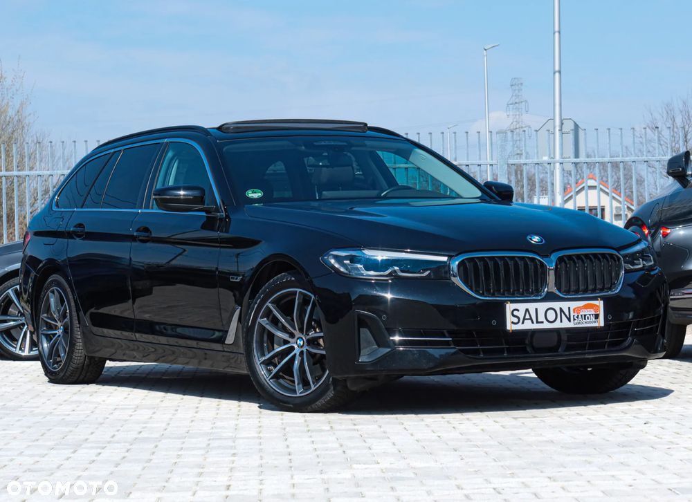 BMW Seria 5 530e sport - 32
