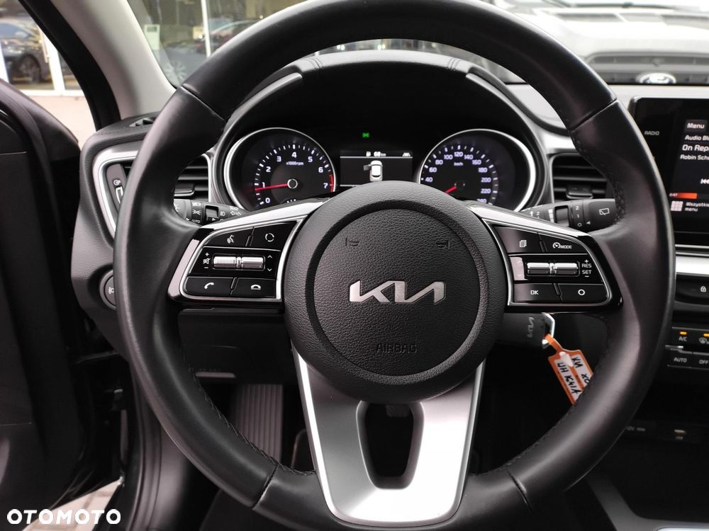 Kia XCeed 1.5 T-GDI M - 13