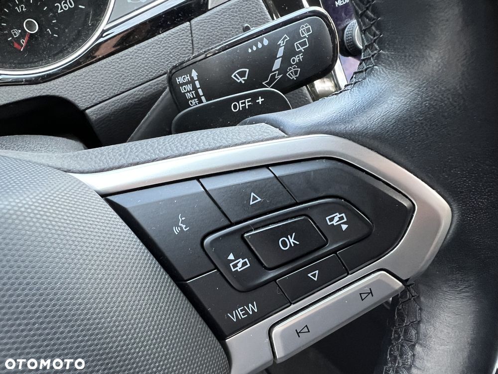 Volkswagen Passat 1.5 TSI EVO Business DSG - 25
