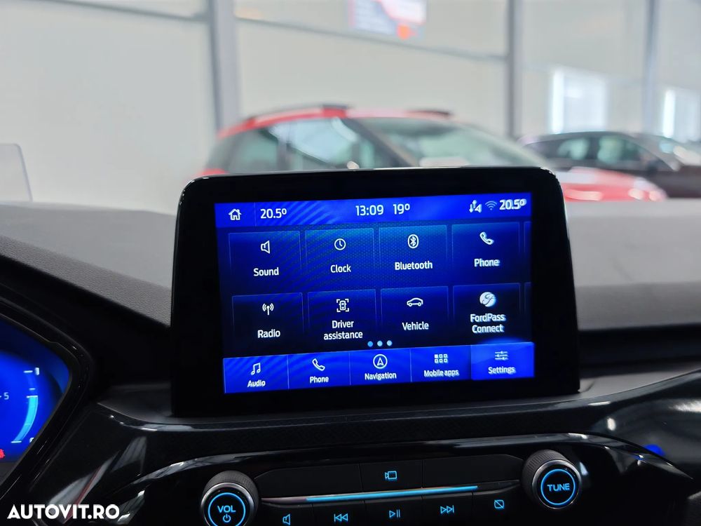 Ford Kuga 1.5 TDCi 2x4 Aut. ST-Line - 19