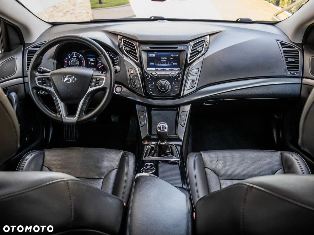 Hyundai i40 Kombi 1.7 CRDi Premium - 25