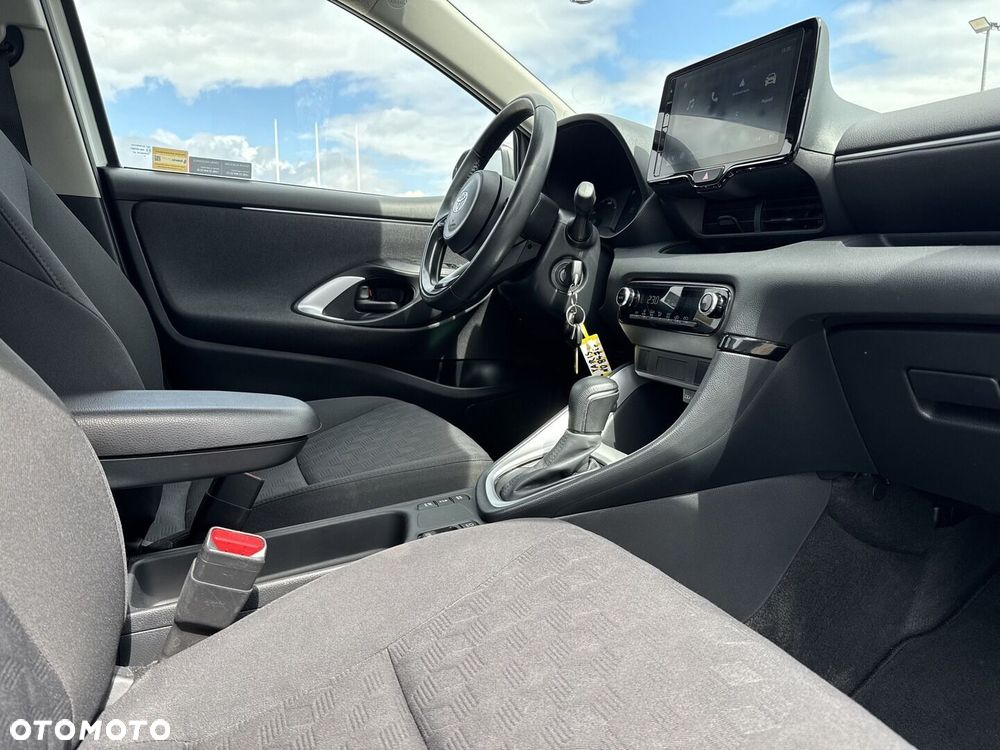 Toyota Yaris - 10