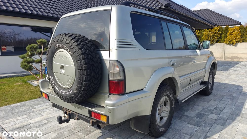 Toyota Land Cruiser - 5