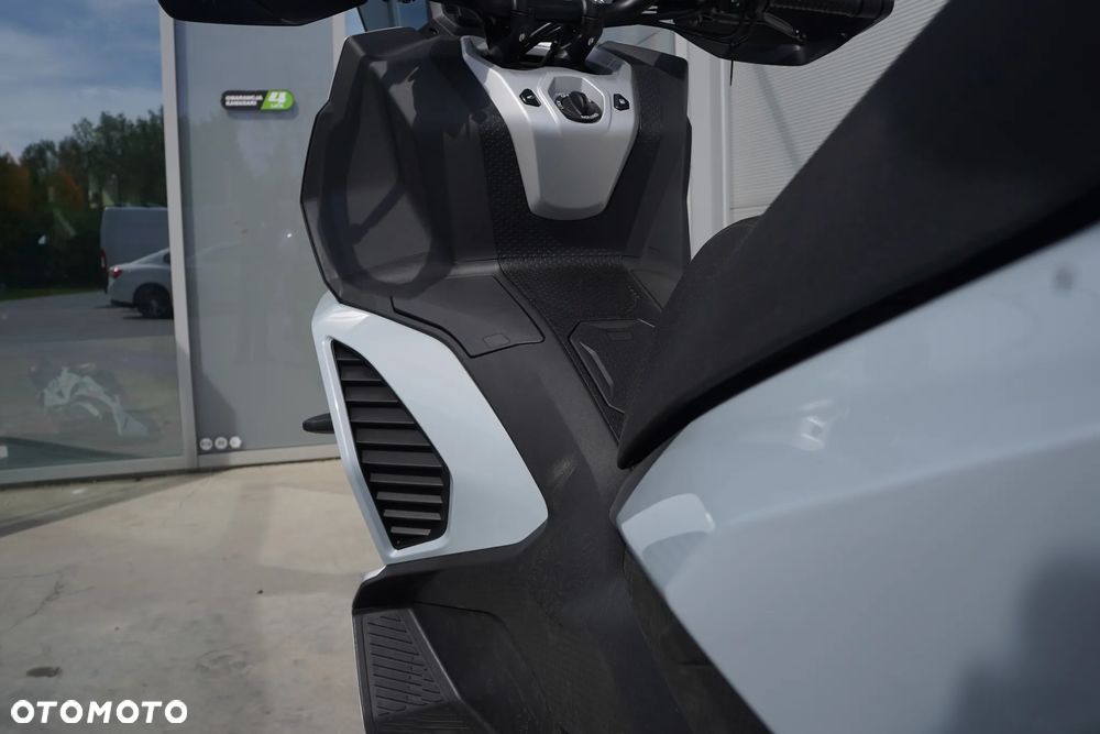 Aprilia SR - 11
