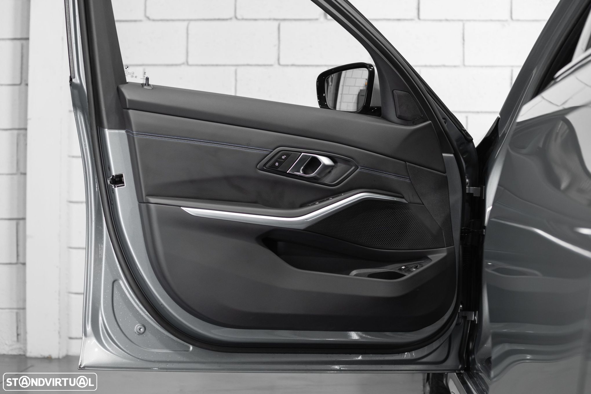 BMW 320 e Touring Pack Desportivo M Auto - 23