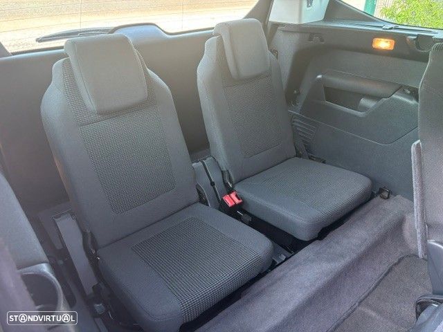 Peugeot 5008 1.6 HDi 7L Allure - 13