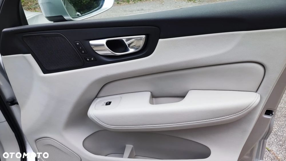 Volvo XC 60 T6 AWD Geartronic Inscription - 12