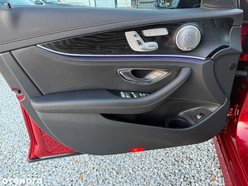 Mercedes-Benz Klasa E - 26