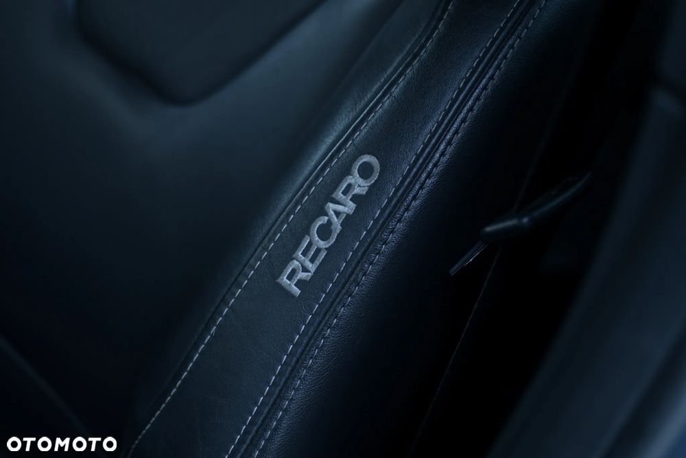 Ford Focus 2.0 TDCi ST-2 - 12