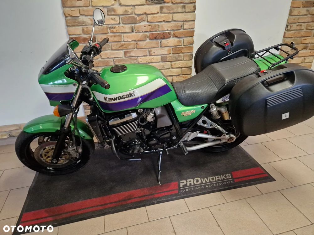 Kawasaki ZRX - 5